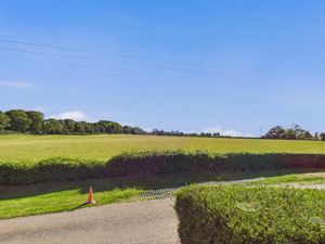 Views to front- click for photo gallery